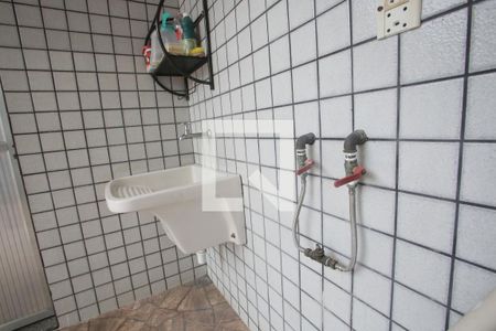 Casa de condomínio à venda com 140m², 3 quartos e 3 vagasÁrea de Serviço