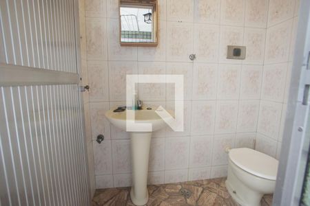 Casa de condomínio à venda com 140m², 3 quartos e 3 vagasBanheiro de Serviço