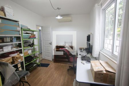 Casa de condomínio à venda com 140m², 3 quartos e 3 vagasQuarto 2