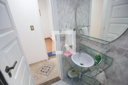 Casa de condomínio à venda com 140m², 3 quartos e 3 vagasBanheiro Social