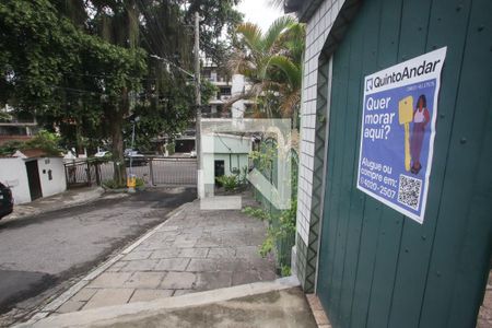 Casa de condomínio à venda com 140m², 3 quartos e 3 vagasFachada da Casa e Placa