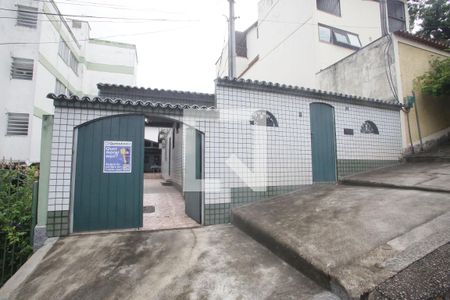 Casa de condomínio à venda com 140m², 3 quartos e 3 vagasFachada da Casa e Placa