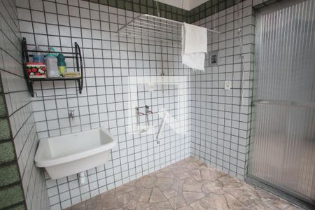 Casa de condomínio à venda com 140m², 3 quartos e 3 vagasÁrea de Serviço