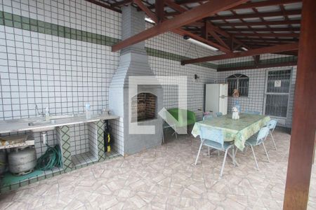 Casa de condomínio à venda com 140m², 3 quartos e 3 vagasChurrasqueira