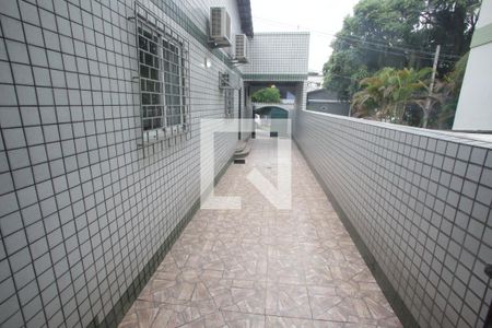 Casa de condomínio à venda com 140m², 3 quartos e 3 vagasCorredor Lateral