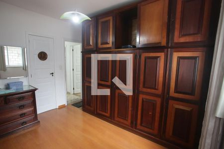 Casa de condomínio à venda com 140m², 3 quartos e 3 vagasSuíte