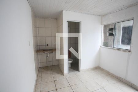 Sala de kitnet/studio para alugar com 1 quarto, 12m² em Taquara, Rio de Janeiro