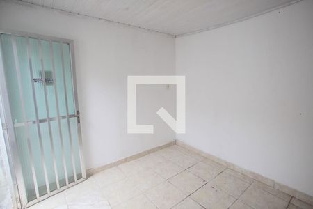 Sala de kitnet/studio para alugar com 1 quarto, 12m² em Taquara, Rio de Janeiro