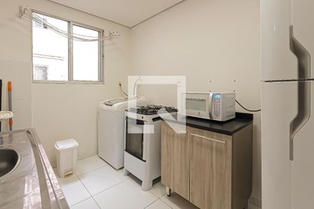 Apartamento para alugar com 46m², 2 quartos e 1 vaga Apartamento para alugar com 46m², 2 quartos e 1 vagaCozinha e Área de Serviço