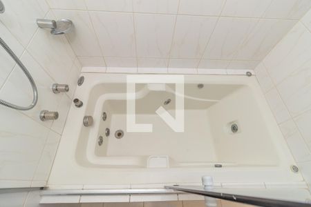 Apartamento à venda com 82m², 3 quartos e 1 vaga Apartamento à venda com 82m², 3 quartos e 1 vagaBanheiro da Suíte