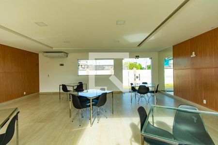 Apartamento à venda com 45m², 2 quartos e 1 vaga Apartamento à venda com 45m², 2 quartos e 1 vagaÁrea comum - Salão de festas