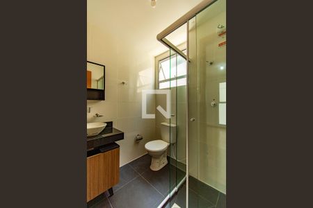 Banheiro  de apartamento à venda com 2 quartos, 45m² em Estância Velha, Canoas