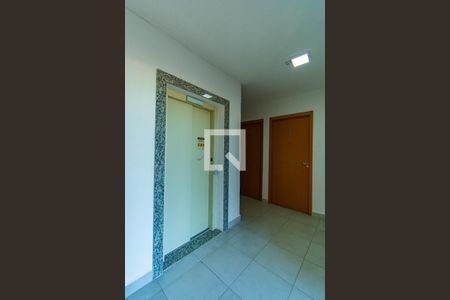 Apartamento à venda com 45m², 2 quartos e 1 vaga Apartamento à venda com 45m², 2 quartos e 1 vagaElevador