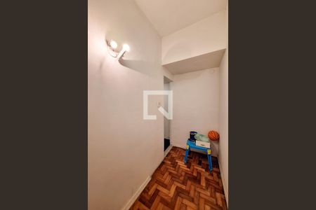 Apartamento à venda com 142m², 3 quartos e sem vaga Apartamento à venda com 142m², 3 quartos e sem vagaEscritório