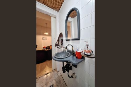 Apartamento à venda com 142m², 3 quartos e sem vaga Apartamento à venda com 142m², 3 quartos e sem vagaLavabo