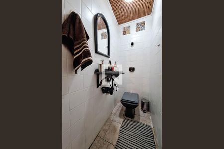 Apartamento à venda com 142m², 3 quartos e sem vaga Apartamento à venda com 142m², 3 quartos e sem vagaLavabo