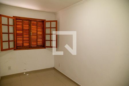 Casa à venda com 200m², 3 quartos e 2 vagasQuarto 2