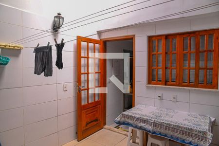 Casa à venda com 200m², 3 quartos e 2 vagasQuintal/Area de Serviço