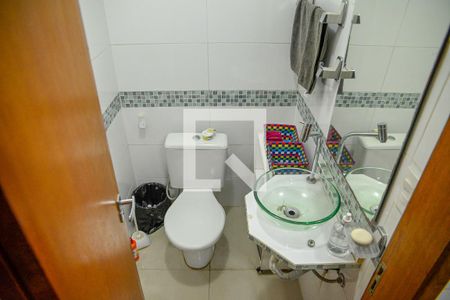 Lavabo de casa para alugar com 3 quartos, 200m² em Parque Fongaro, São Paulo