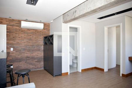 Sala de apartamento à venda com 1 quarto, 57m² em Passo da Areia, Porto Alegre