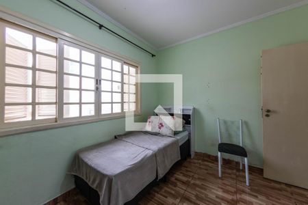 Casa à venda com 220m², 2 quartos e 3 vagasquarto