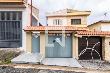 Casa à venda com 220m², 2 quartos e 3 vagasFachada