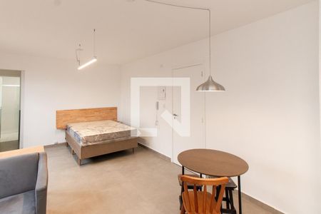 Sala e Quarto de kitnet/studio à venda com 1 quarto, 31m² em Vila Mazzei, São Paulo