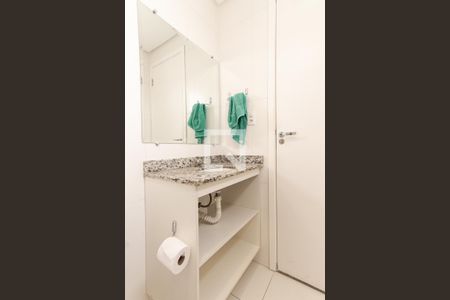 Banheiro de kitnet/studio à venda com 1 quarto, 31m² em Vila Mazzei, São Paulo