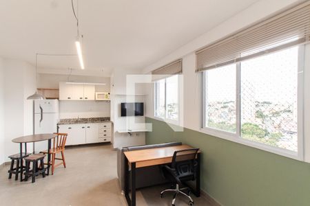 Sala e Quarto de kitnet/studio à venda com 1 quarto, 31m² em Vila Mazzei, São Paulo