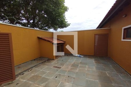 Casa para alugar com 250m², 4 quartos e 3 vagas Casa para alugar com 250m², 4 quartos e 3 vagasQuintal