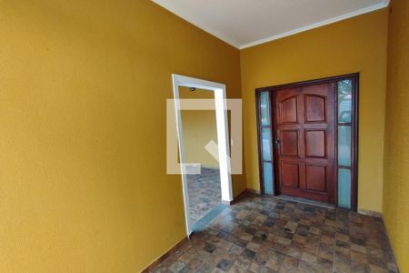 Casa para alugar com 250m², 4 quartos e 3 vagas Casa para alugar com 250m², 4 quartos e 3 vagasEntrada da Casa
