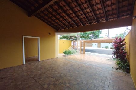 Casa para alugar com 250m², 4 quartos e 3 vagas Casa para alugar com 250m², 4 quartos e 3 vagasGaragem