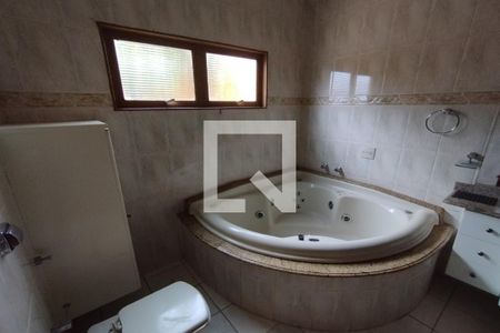 Casa para alugar com 250m², 4 quartos e 3 vagas Casa para alugar com 250m², 4 quartos e 3 vagasBanheiro da Suíte 01