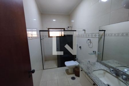 Casa para alugar com 250m², 4 quartos e 3 vagas Casa para alugar com 250m², 4 quartos e 3 vagasBanheiro Social