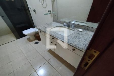 Casa para alugar com 250m², 4 quartos e 3 vagas Casa para alugar com 250m², 4 quartos e 3 vagasBanheiro Social
