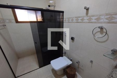 Casa para alugar com 250m², 4 quartos e 3 vagas Casa para alugar com 250m², 4 quartos e 3 vagasBanheiro Social