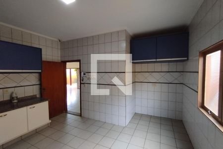 Casa para alugar com 250m², 4 quartos e 3 vagas Casa para alugar com 250m², 4 quartos e 3 vagasCozinha