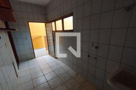 Casa para alugar com 250m², 4 quartos e 3 vagas Casa para alugar com 250m², 4 quartos e 3 vagasÁrea de Serviços