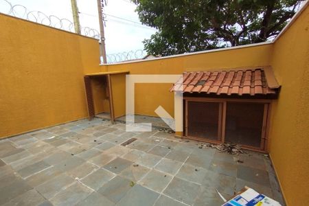 Casa para alugar com 250m², 4 quartos e 3 vagas Casa para alugar com 250m², 4 quartos e 3 vagasQuintal