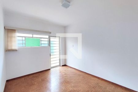 Sala de casa de condomínio para alugar com 2 quartos, 60m² em Nova Campinas, Campinas