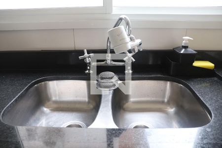 Casa de condomínio à venda com 175m², 3 quartos e 2 vagasCozinha - Torneira