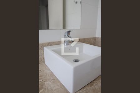 Casa de condomínio à venda com 175m², 3 quartos e 2 vagasBanheiro - torneira