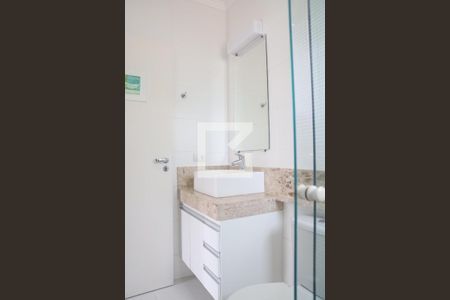 Casa de condomínio à venda com 175m², 3 quartos e 2 vagasBanheiro