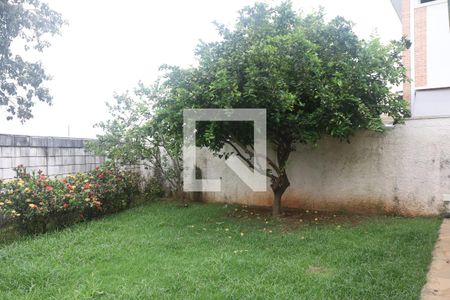 Casa de condomínio à venda com 175m², 3 quartos e 2 vagasQuintal