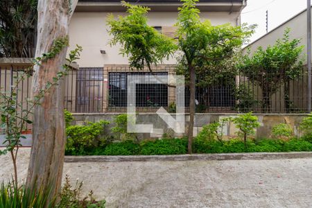 Casa à venda com 300m², 5 quartos e 5 vagasFachada