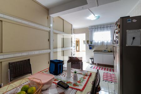 Casa à venda com 300m², 5 quartos e 5 vagasCozinha