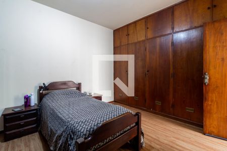 Casa à venda com 300m², 5 quartos e 5 vagasQuarto 4