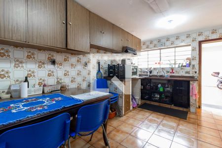 Casa à venda com 300m², 5 quartos e 5 vagasCozinha 2