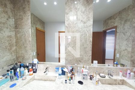 Casa para alugar com 320m², 6 quartos e 2 vagasCasa 1 - Banheiro da Suíte 2