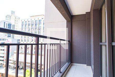 Studio para alugar com 25m², 1 quarto e sem vaga Studio para alugar com 25m², 1 quarto e sem vagaVaranda